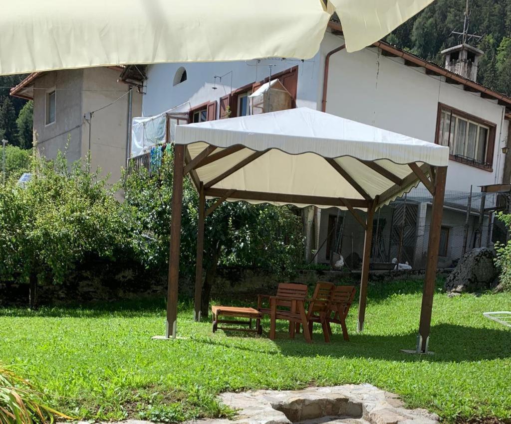 Apartamento L' Antica Casa Di Maria Lilia Pieve di Cadore Exterior foto